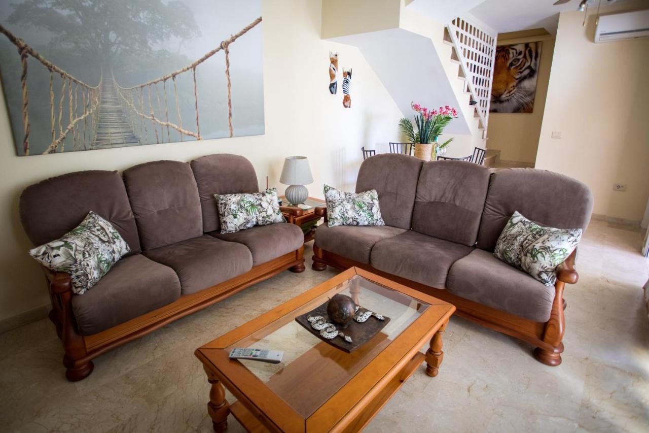 Apartment Orquidea Modern House *